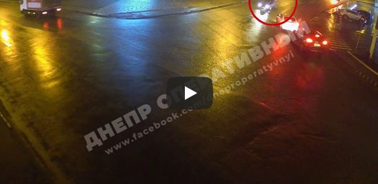В Днепре машина сбила ребенка (ВИДЕО)