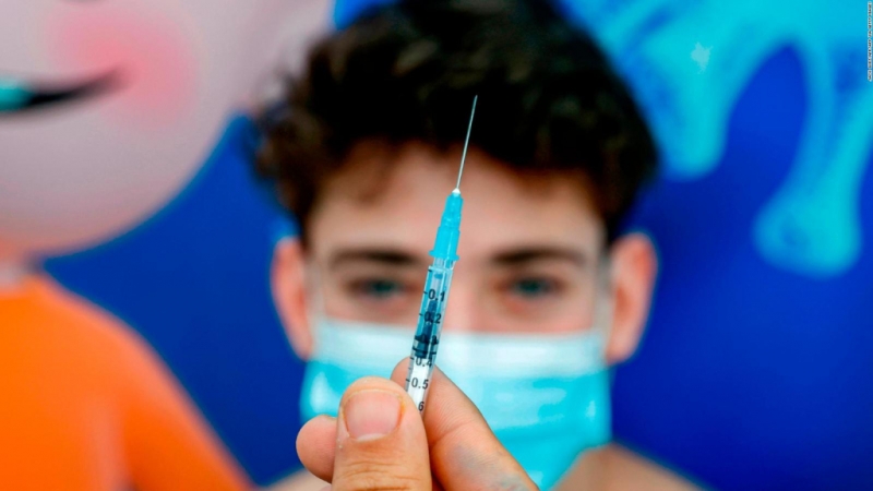 Family from Colombia travels to the US to be vaccinated against covid-19 and recounts their experience |  Video