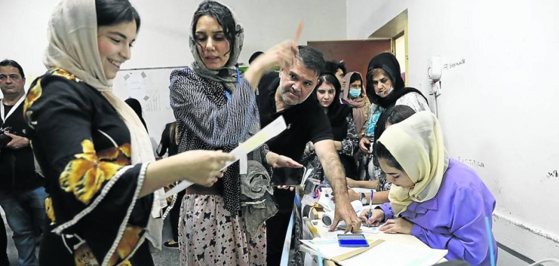 Iraq votes in elections marked by continuity despite the division of the Shiites