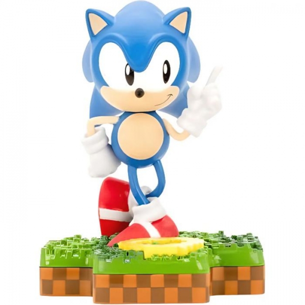 Sonic: Totaku's blue hedgehog collector figurine is really super nice