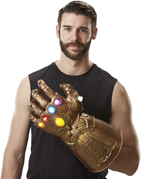 Marvel Legend Avengers Infinity War: Thanos' Interactive Infinity Gauntlet looks awesome