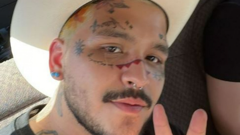 Christian Nodal: what is the meaning of the supposed new tattoo that was made on his face