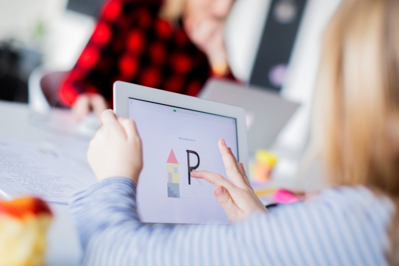 How to know what children do on their Android and Apple devices